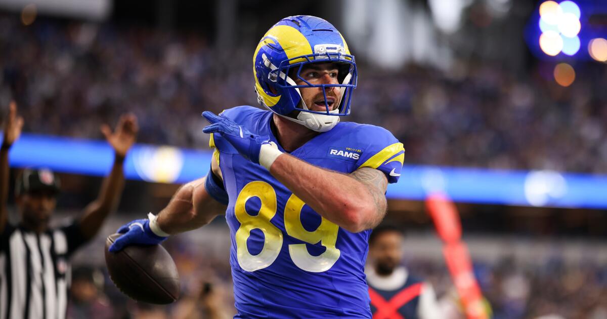 Tyler Higbee teria concordado com um contrato de dois anos e US$ 8 milhões com os Rams
