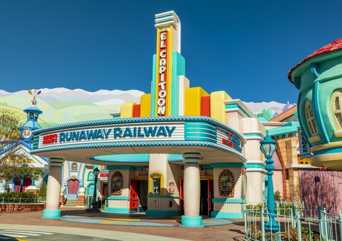Mickey & Minnie's Runaway, que se inauguró en enero, forma parte de la reimaginada 