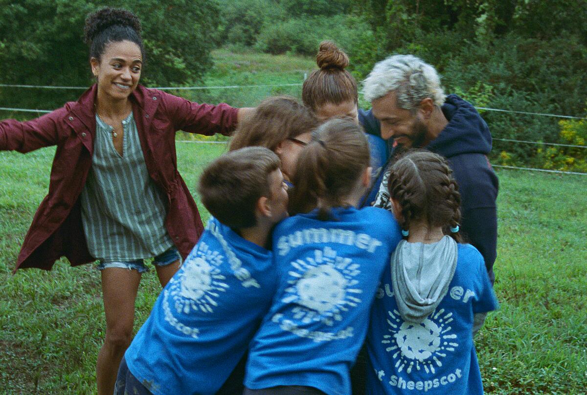 Deaf actress Lauren Ridloff and Riz Ahmed