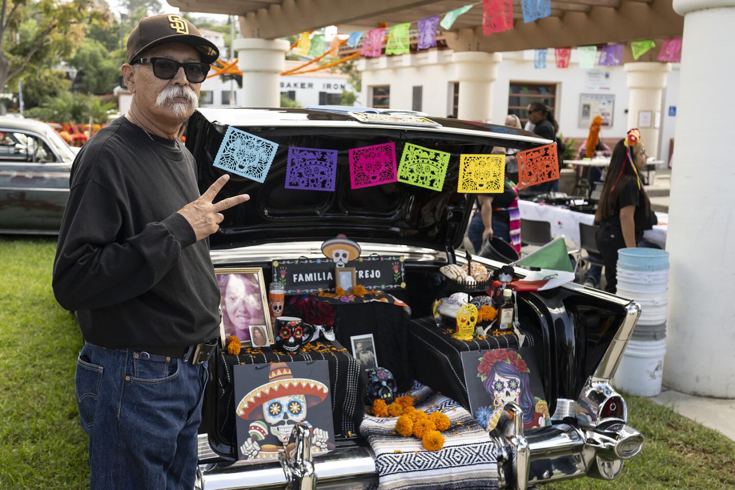 dia de los muertos lowrider