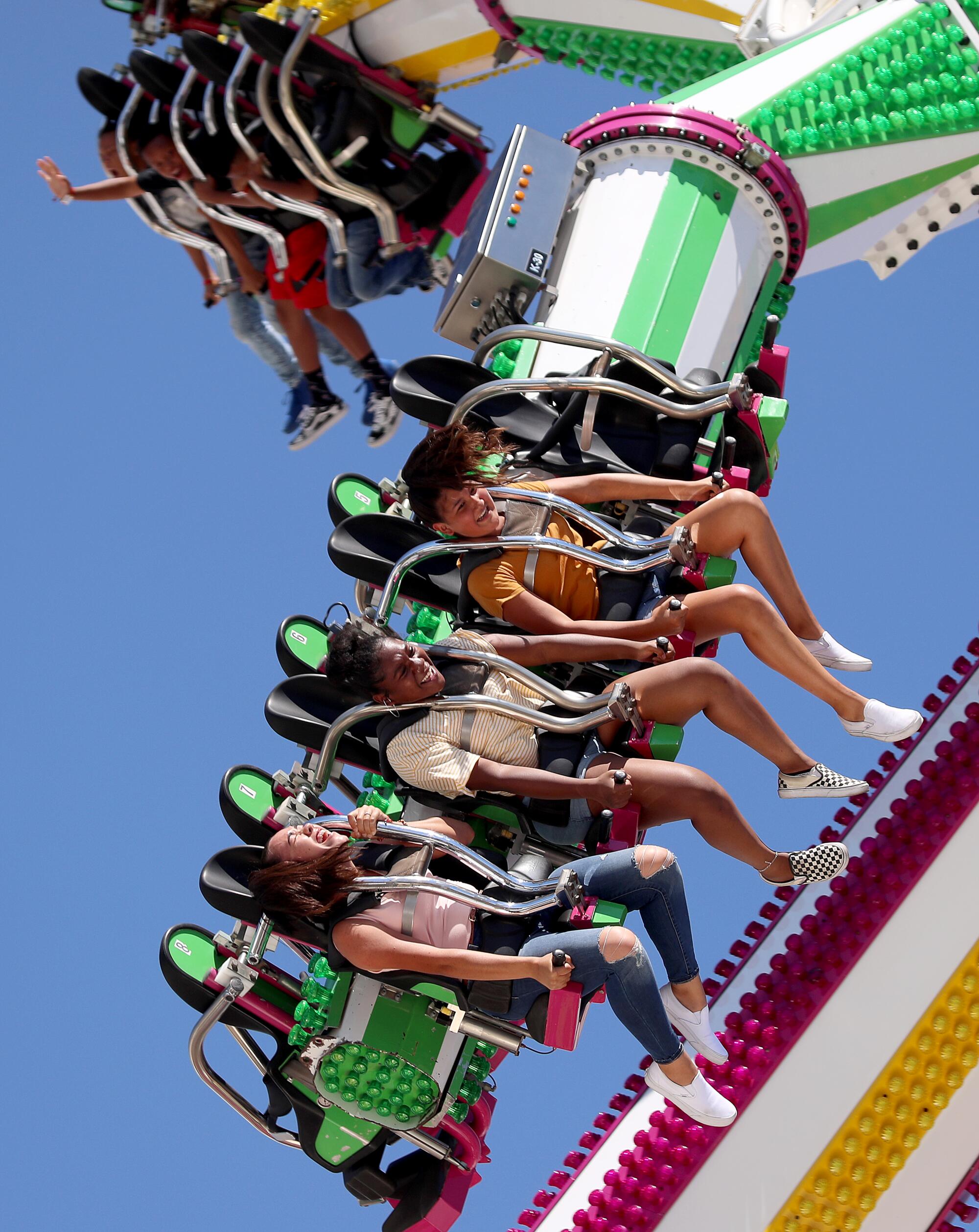 Los Angeles County Fair del Pomona Fairplex ofrece atracciones y sana diversión para grades y chicos.