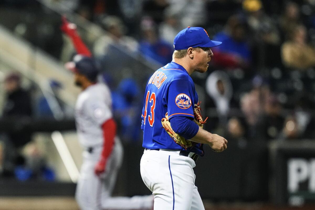 One Game, and Tweet, at a Time, the Mets Are Sliding - The New York Times