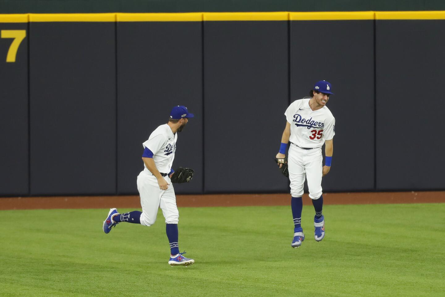 Padres' Mike Clevinger struggled with Dodgers hitters and his PitchCom  device