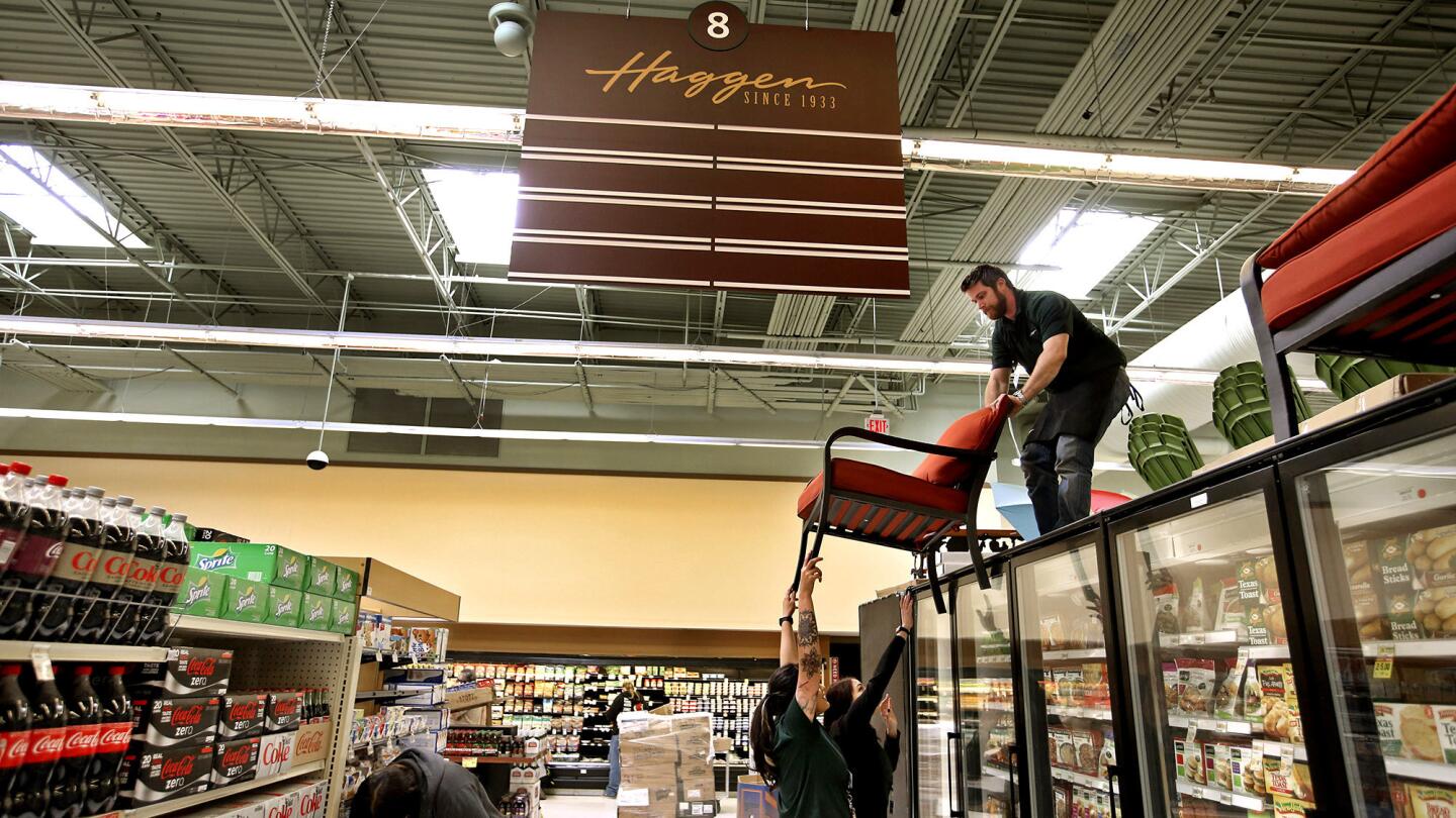 Haggen grocery chain begins rollout of new markets in Southland