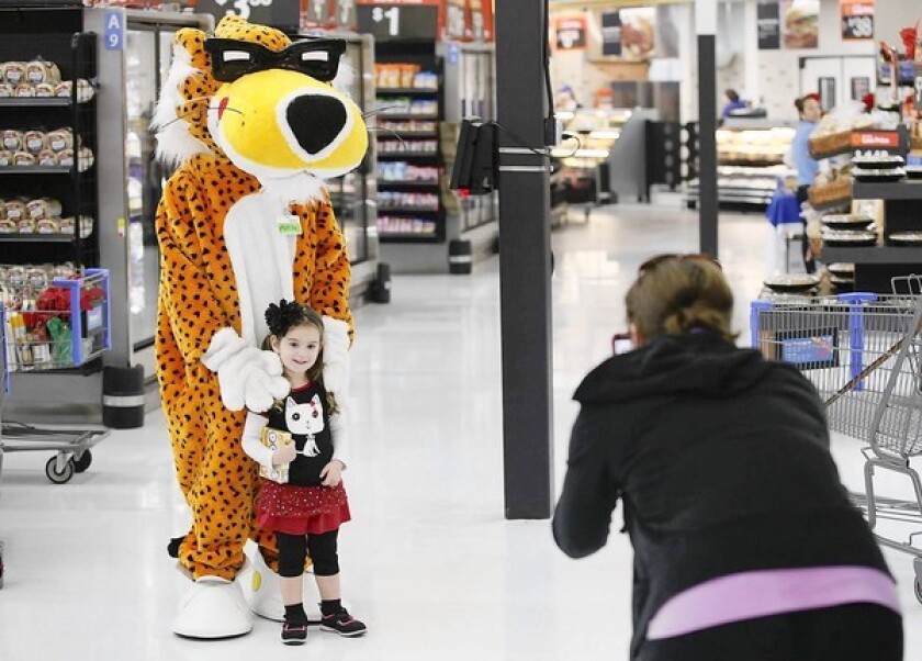 Wal Mart Opens First Irvine Store Los Angeles Times
