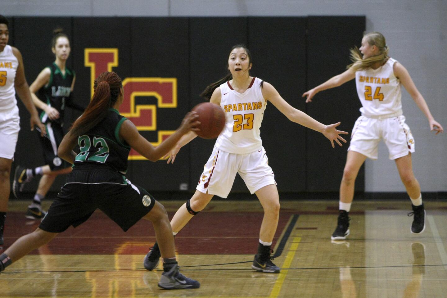 Photo Gallery: La Cañada High School girls basketball vs. Thousands Oaks High School