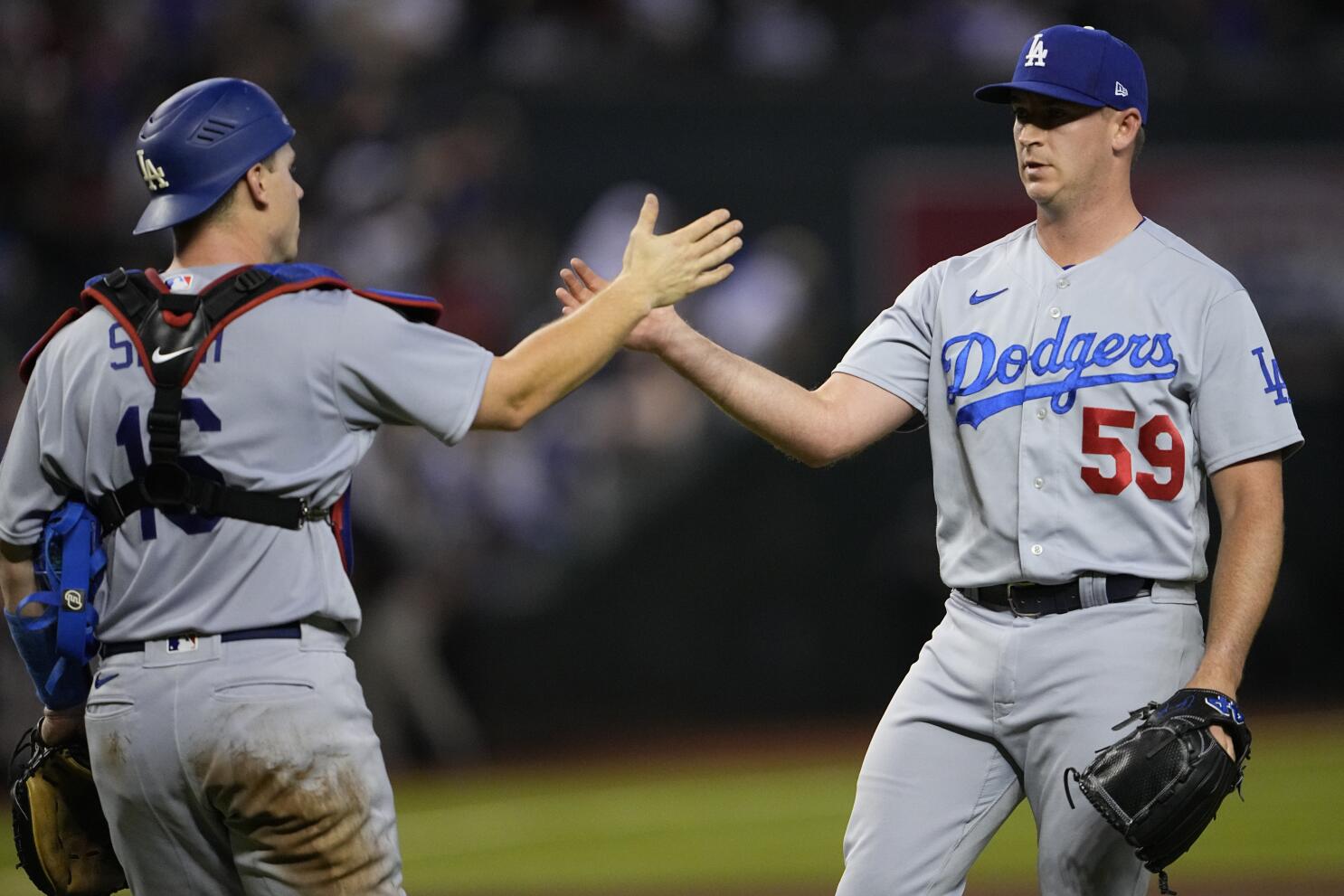 Dodgers get great update on Max Muncy's elbow amid Freddie Freeman