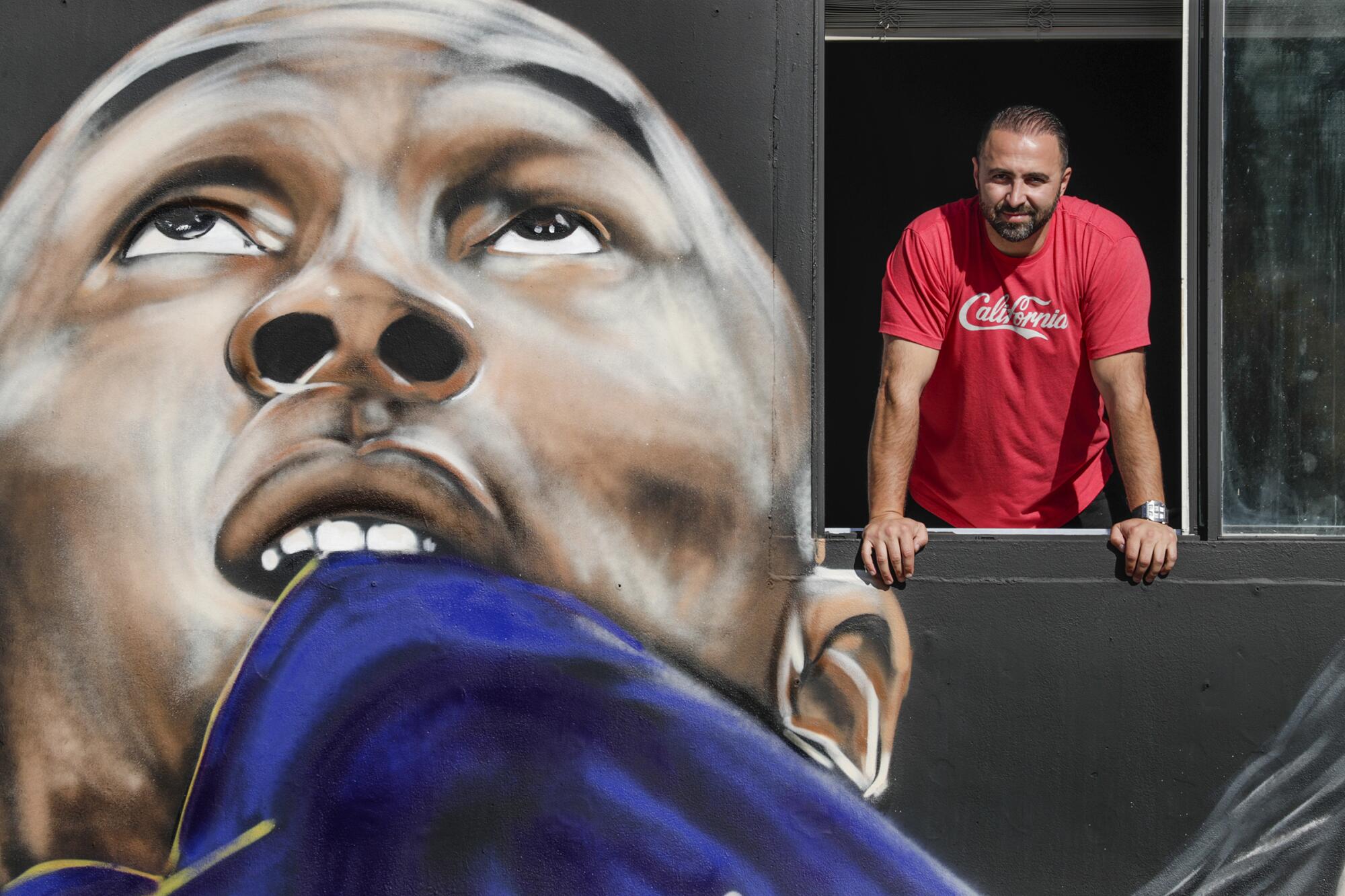 Kobe Bryant & Nipsey Hussle murals in Los Angeles / Southern