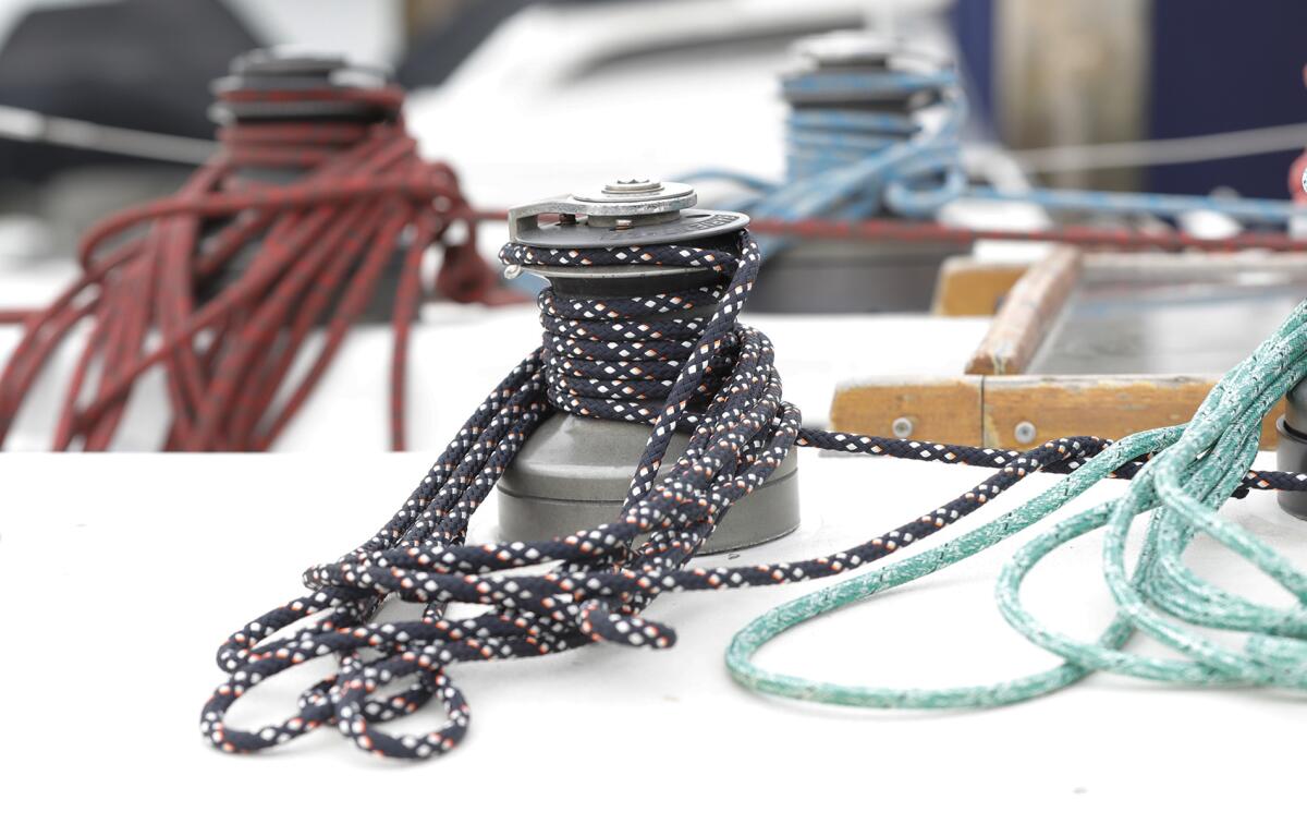 The sailing ropes of the racing boat Amante.