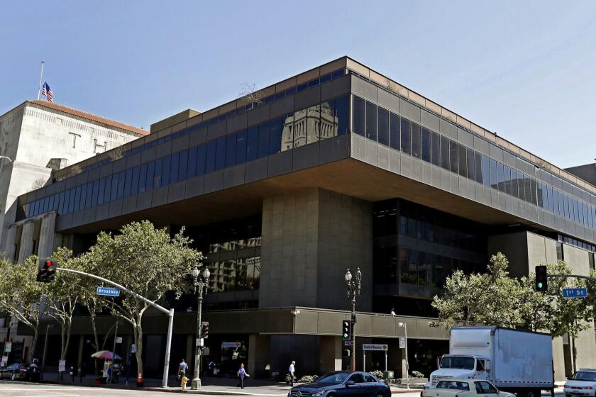 LOS ANGELES, CALIF. - JULY 2, 2018. Preservationists are applying city landmark status for the former Times-Mirror headquatrs at the corner of 1st Street and Broadway in downtown Los Angeles. (Luis Sinco/Los Angeles Times)