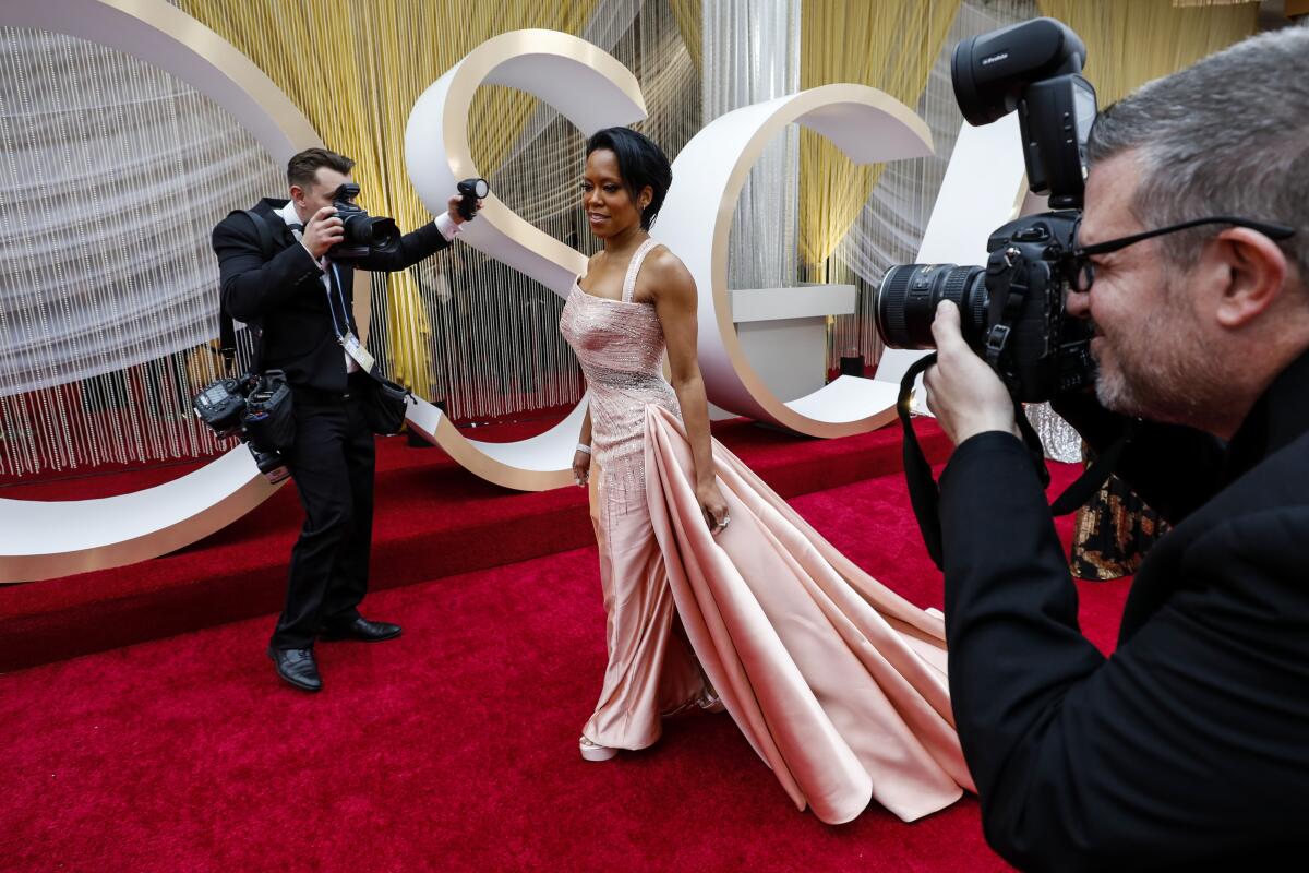 Oscars 2020: Regina King's Eyelashes Need to Win an Academy Award