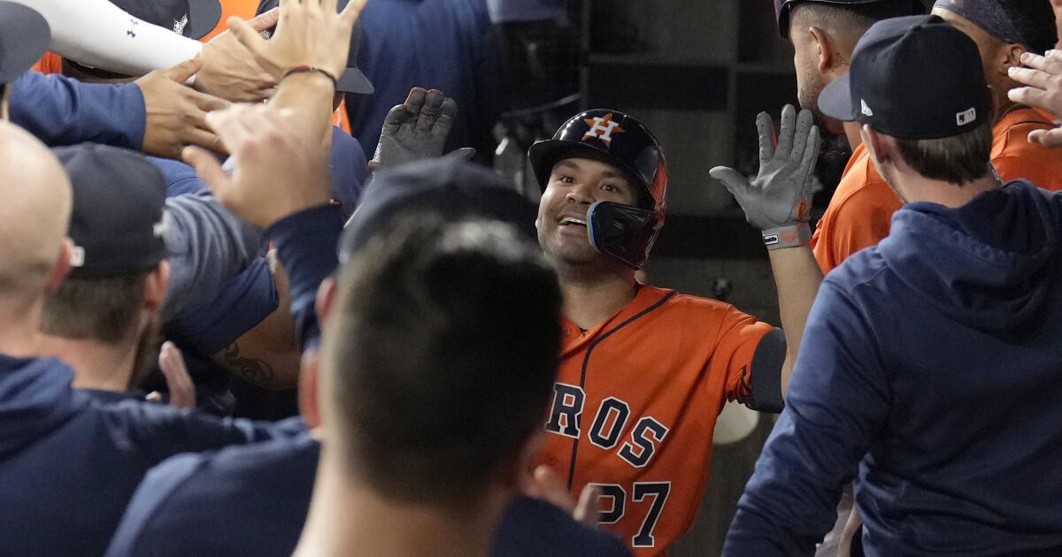 ALCS: José Altuve and Astros beat Rangers in Game 3 - Los Angeles Times