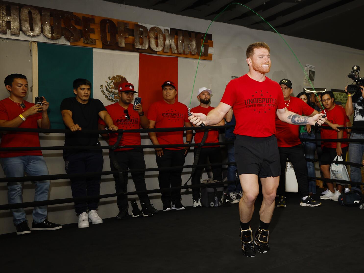 Why Canelo Álvarez may try to be a pro golfer after boxing - Los Angeles  Times