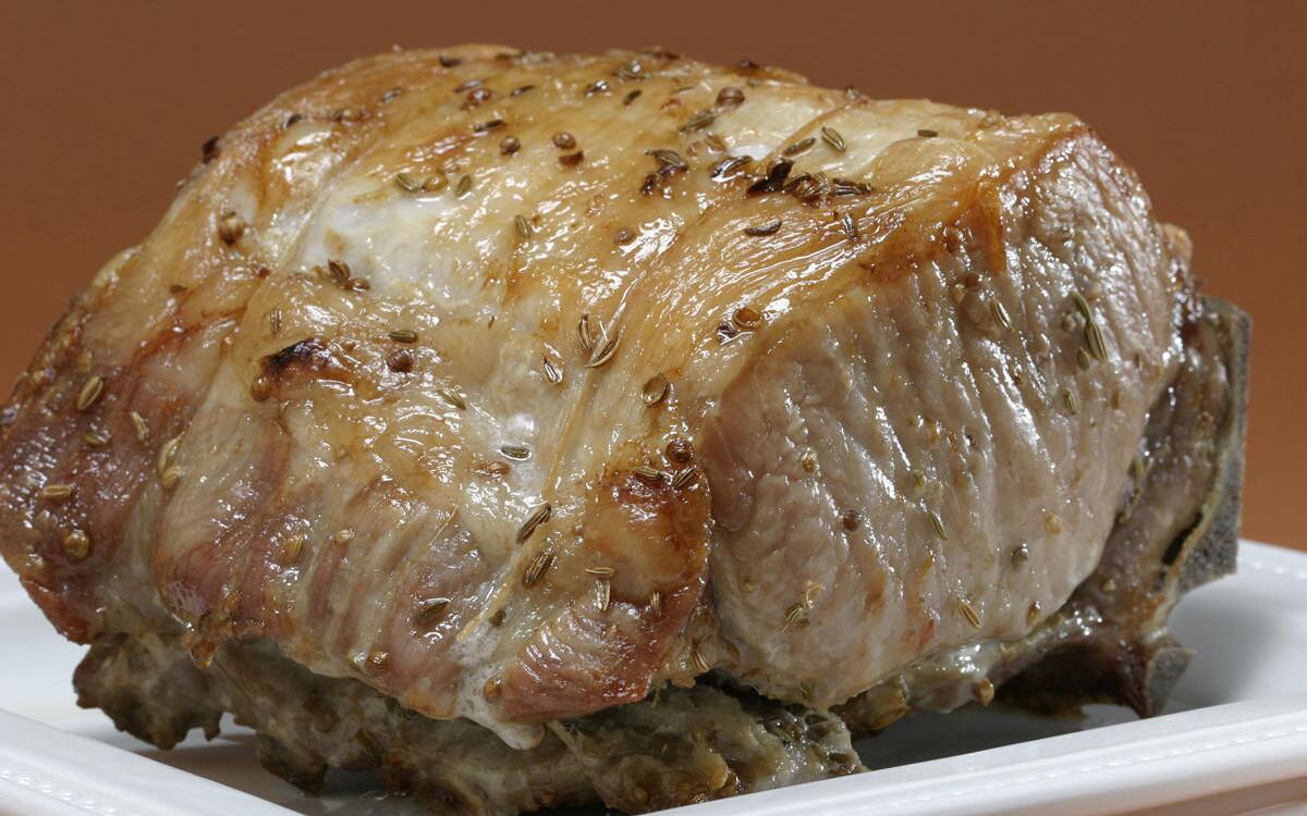 Standing rib roast of pork