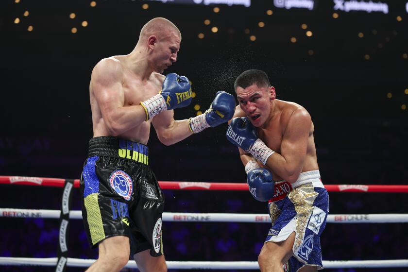 Anoche, Vergil derrotó al campeón interino de las 154 libras del CMB, Bohachuk, por decisión mayoritaria en doce asaltos en el Michelob Ultra Arena de Las Vegas.