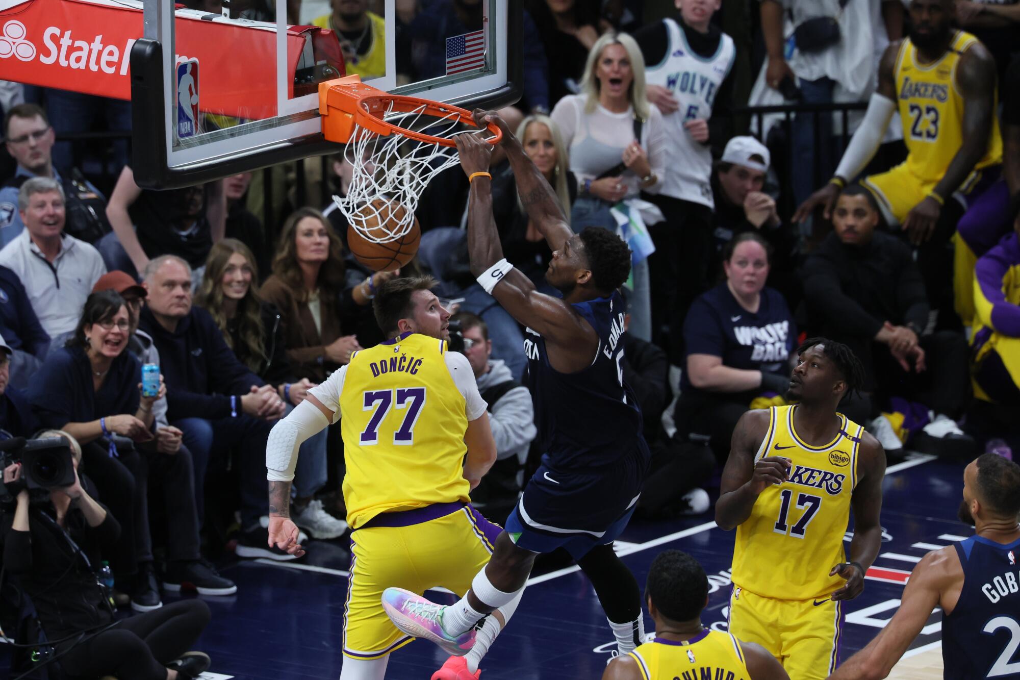 Timberwolves expose Lakers' biggest vulnerability during Game 3 - Los Angeles Times