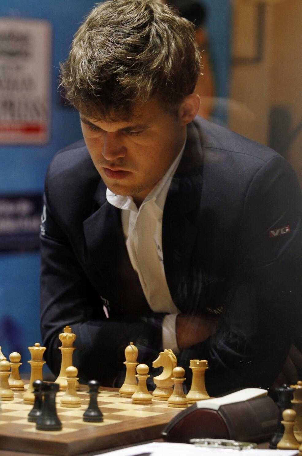 Anand vs Carlsen: the age effect in the World Chess Championship