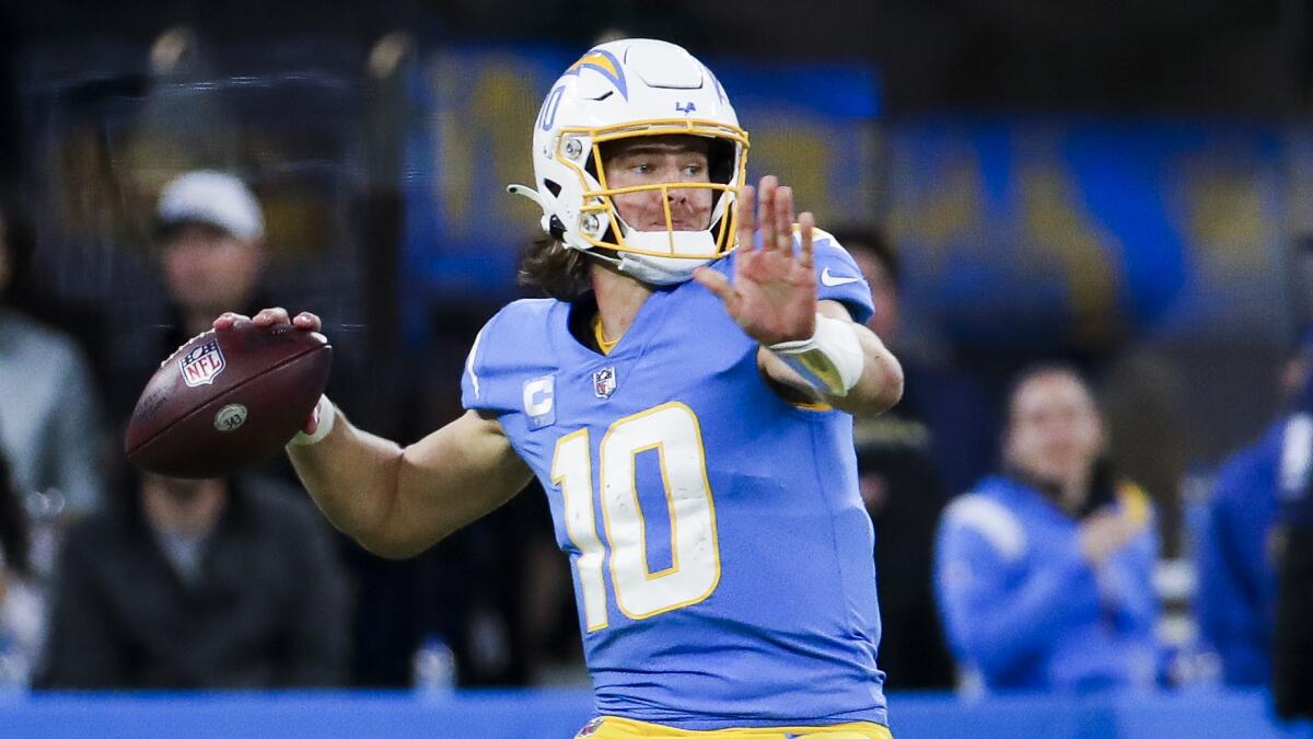 Chargers vs. Dolphins: New Justin Herbert-led offense is tested - Los  Angeles Times