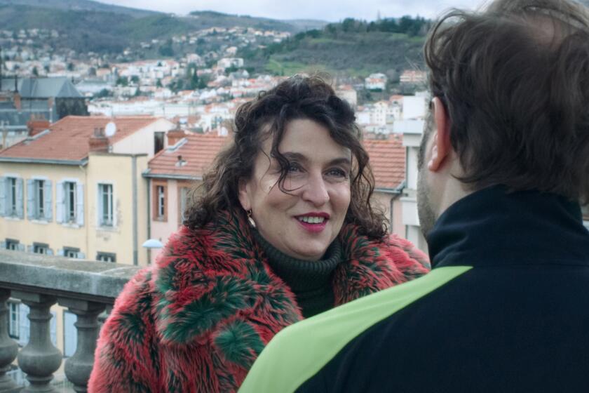 Noémie Lvovsky and Jean-Charles Clichet in the movie "Nobody's Hero.