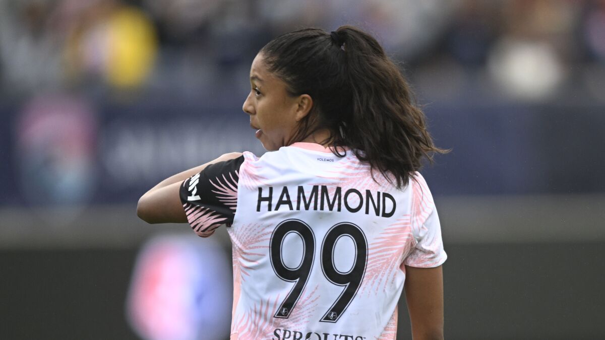 Angel City's Madison Hammond plays against San Diego during a NWSL Challenge Cup game.