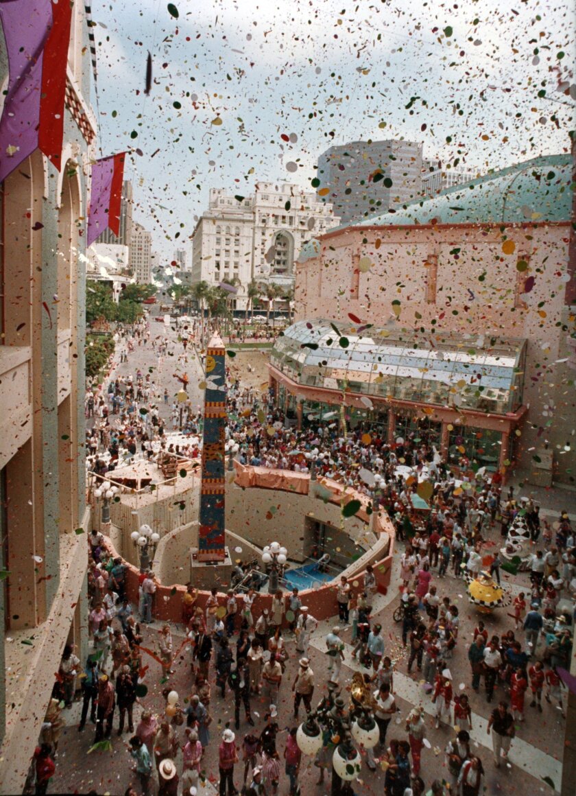 Horton Plaza Marks 30th Birthday The San Diego Union Tribune