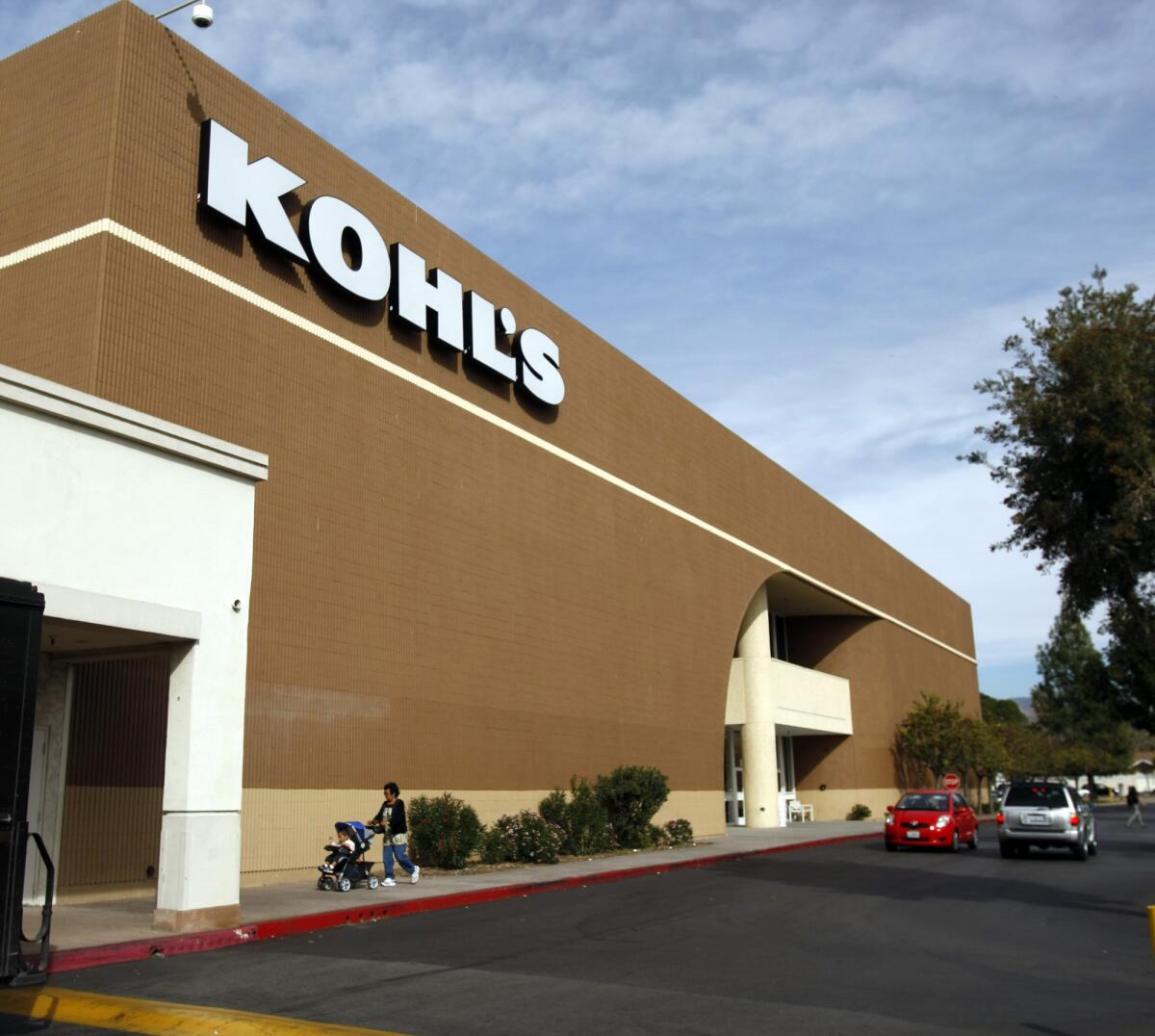 Kohl's reported results for its fiscal first quarter that fell below expectations.