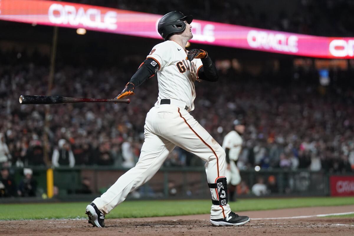 SF Giants OF Mike Yastrzemski scratched with side tightness - Sports  Illustrated San Francisco Giants News, Analysis and More