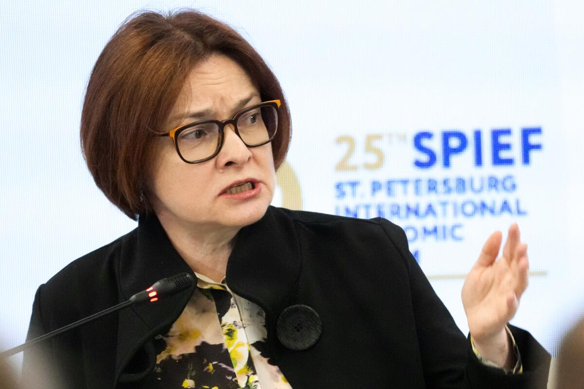 Elvira Nabiulina, directora del Banco Central de Rusia,