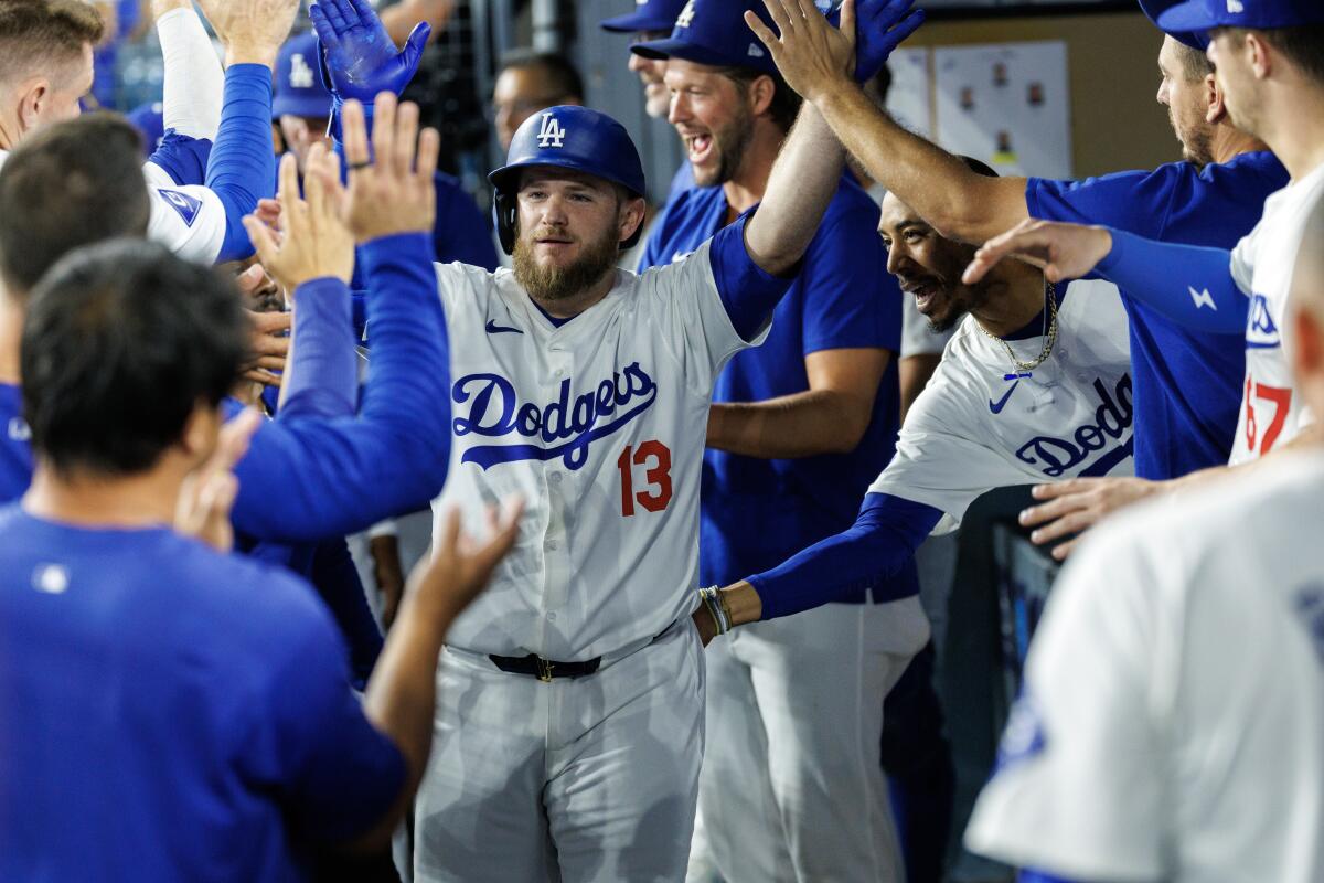 Jason Heyward's pinch-hit, three-run homer lifts Dodgers past Mariners - Los Angeles Times