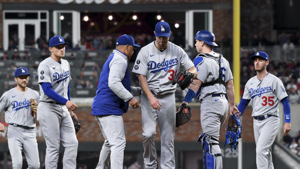 Braves' pitcher's hilarious response to Dave Roberts Dodgers World