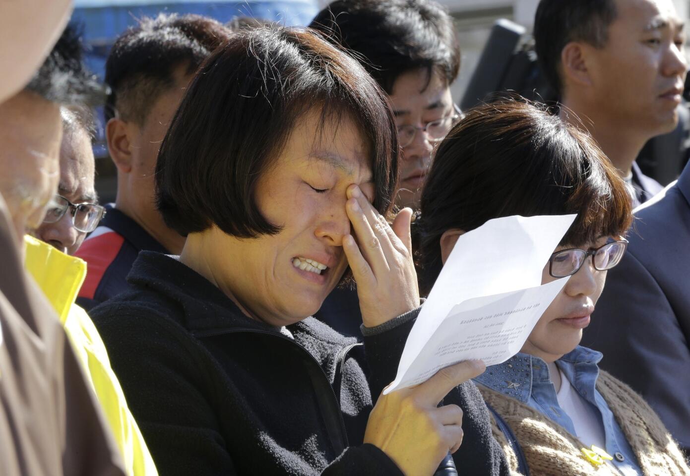 South Korea ferry sinks