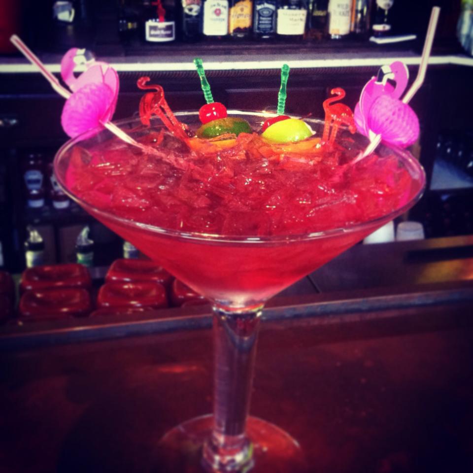 The Pink Flamingo, Hon Bar