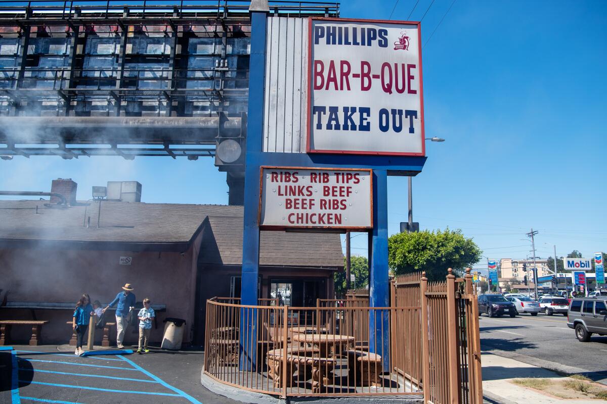 Phillips Bar-B-Que on Crenshaw