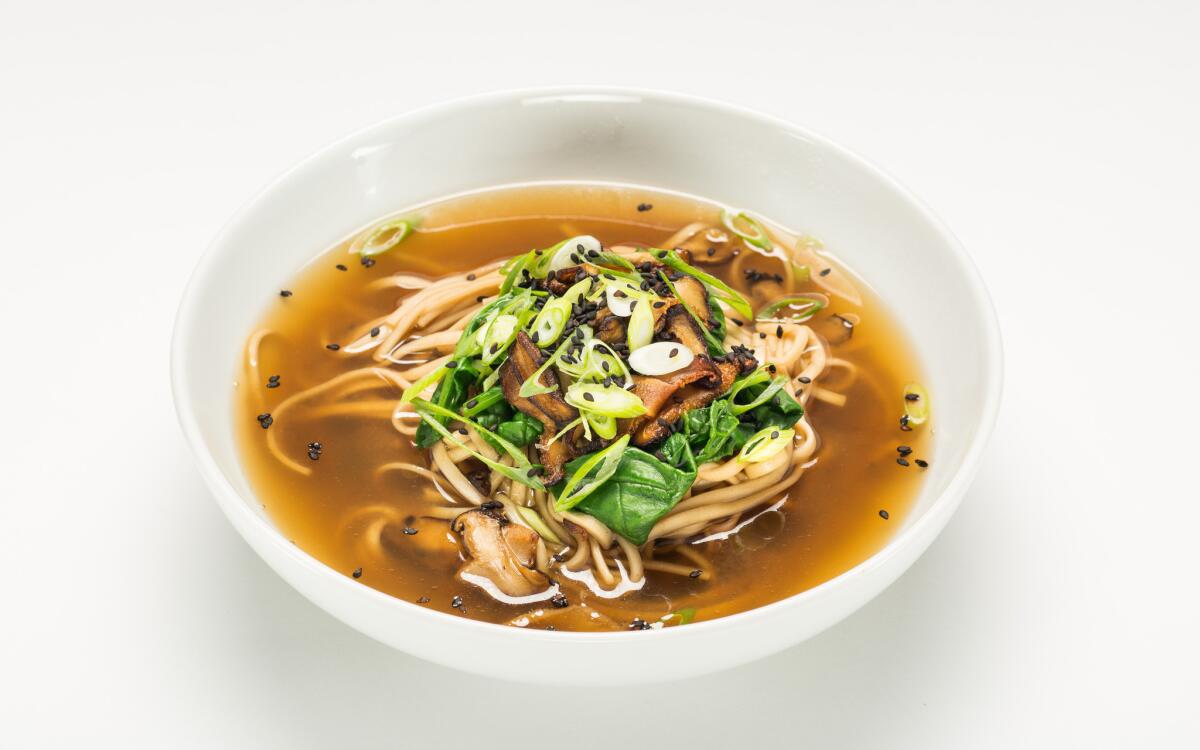 Udon with tea broth