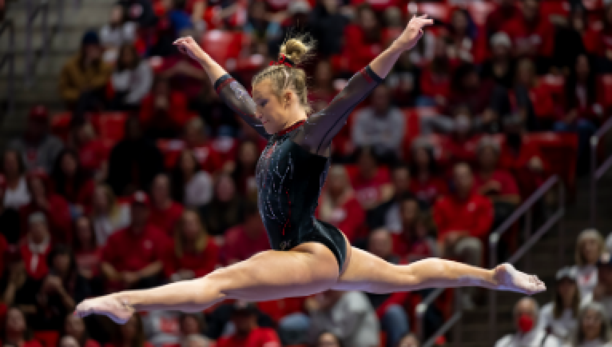La gymnaste de l'Utah Abby Paulson concourt à la poutre lors d'une rencontre le 6 janvier contre l'Utah.