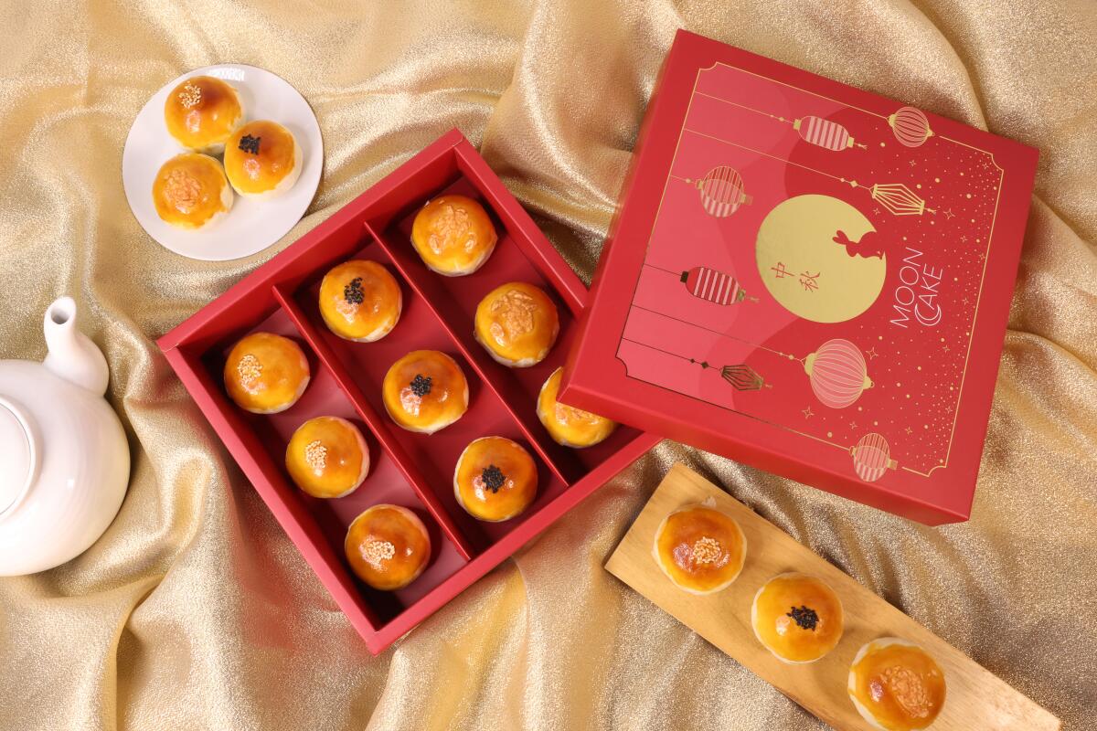 A box of mooncakes from 85°C Bakery Cafe.