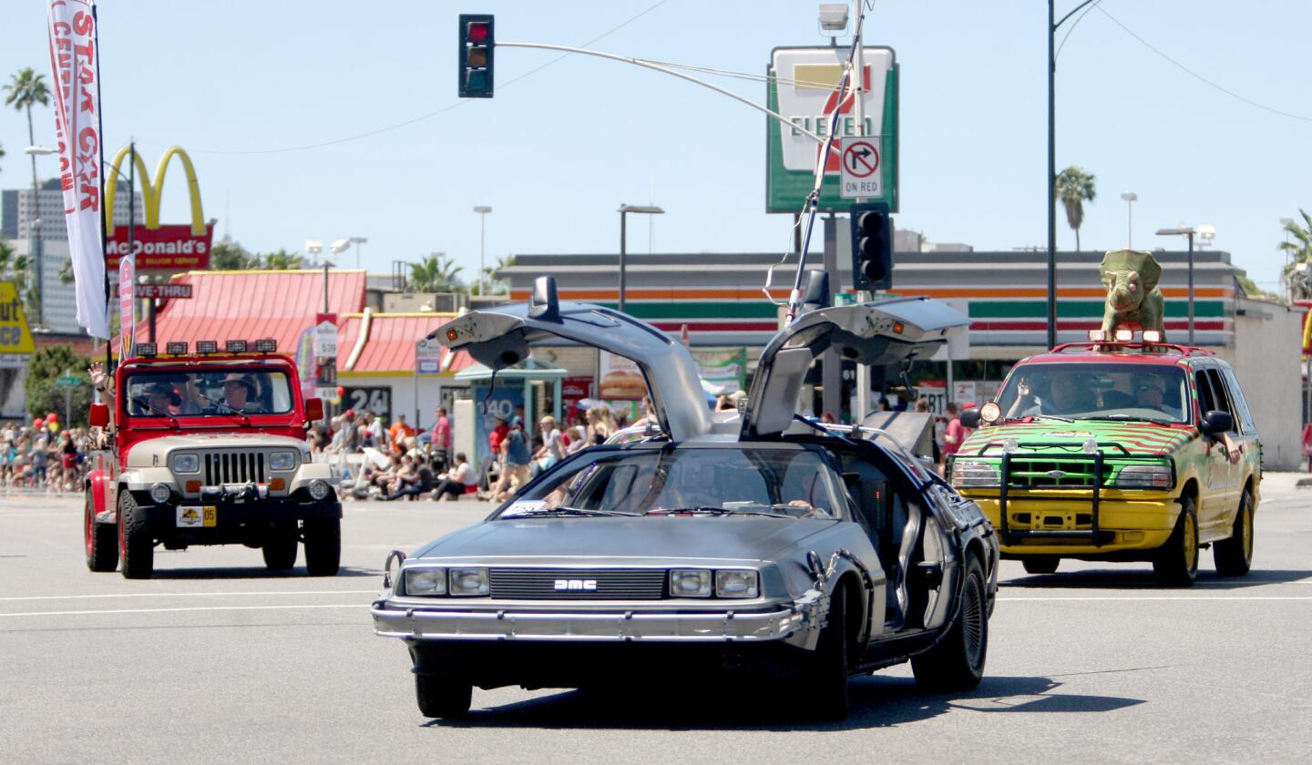 Photo Gallery: Burbank on Parade 2016