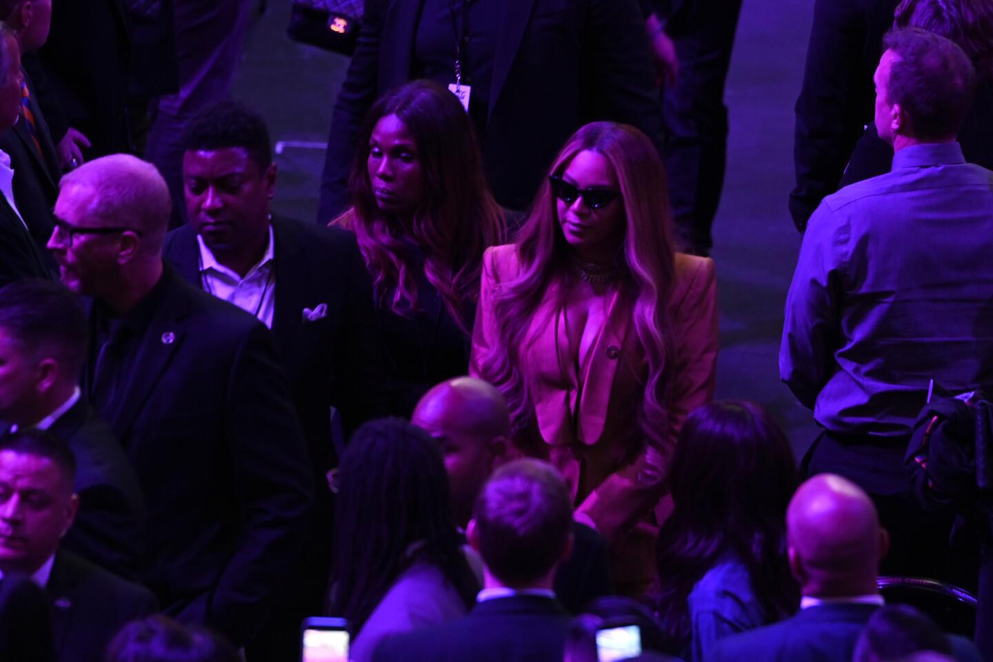 Beyoncé leaves Staples Center.