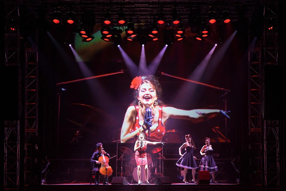 Una "Carmen" rockera se sube al escenario en la Ópera de Tokio