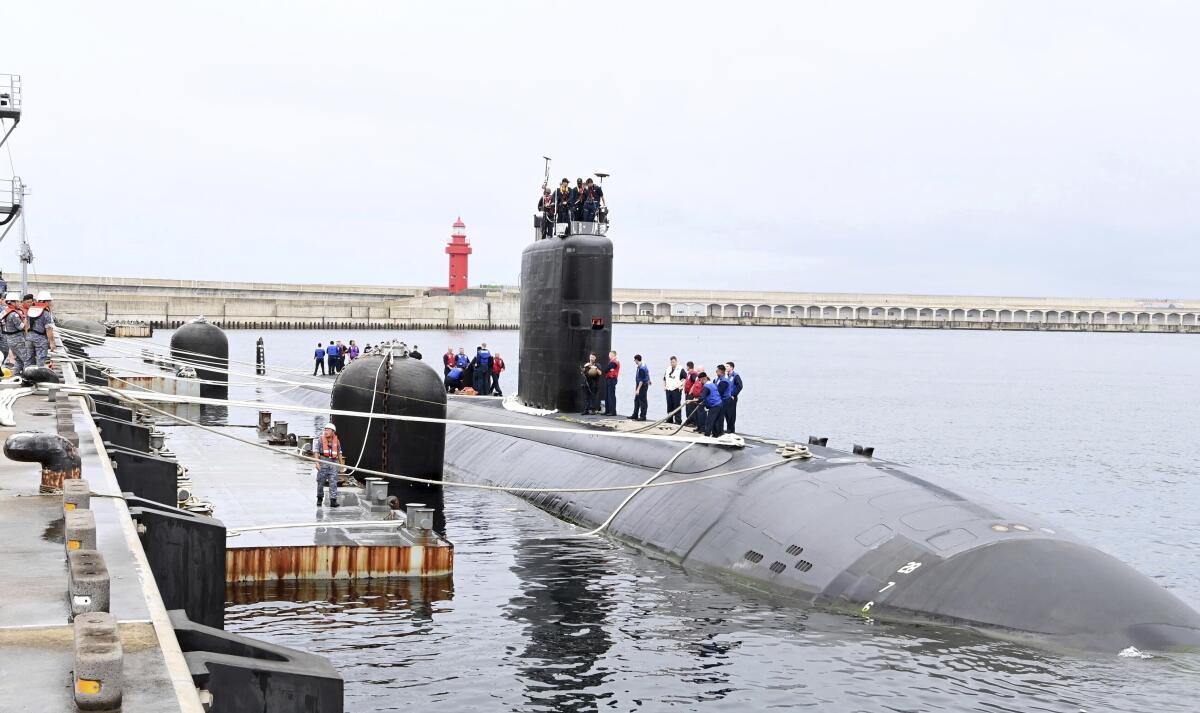The submarine USS Annapolis docks in South Korea.