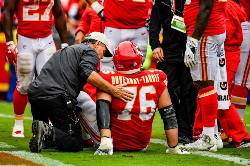 KANSAS CITY, MO - OCTOBER 7: Laurent Duvernay-Tardif #76 of the Kansas City Chiefs is injured on a play during the fourth quarter of the game against the Jacksonville Jaguars at Arrowhead Stadium on October 7, 2018 in Kansas City, Missouri. (Photo by Peter Aiken/Getty Images) ** OUTS - ELSENT, FPG, CM - OUTS * NM, PH, VA if sourced by CT, LA or MoD **