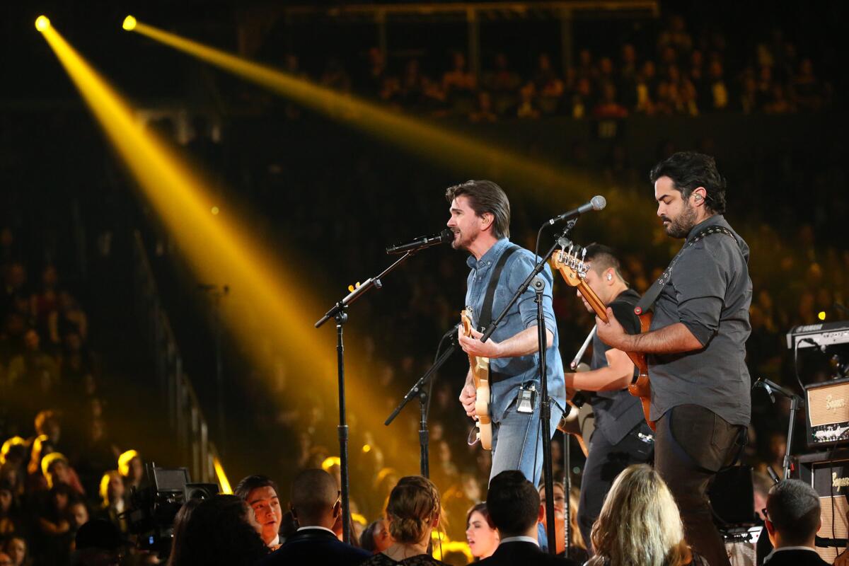 Juanes performs his single "Juntos."