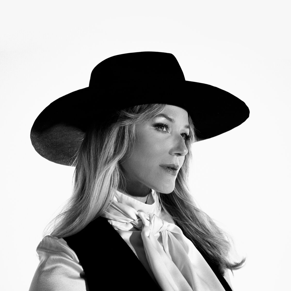 Singer-songwriter Jewel.