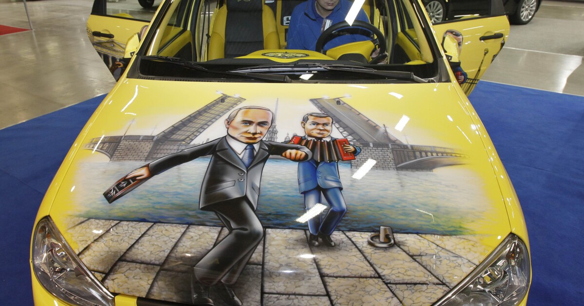 Французский автопроизводитель Renault продает российские предприятия Москве