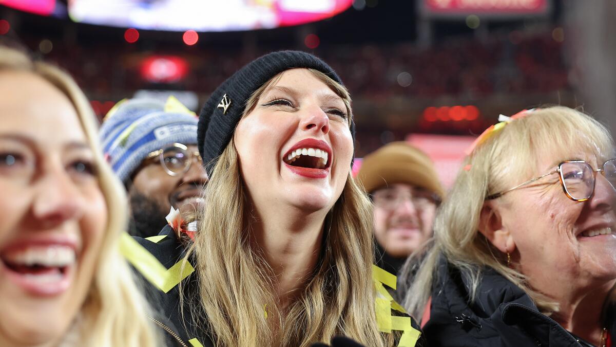 Travis Kelce kept his mouth shut about his engagement to Taylor Swift. His dad, however, dishes details