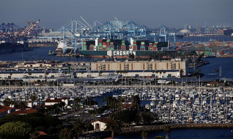 L.A. air officials approve port pollution pact - Los Angeles Times