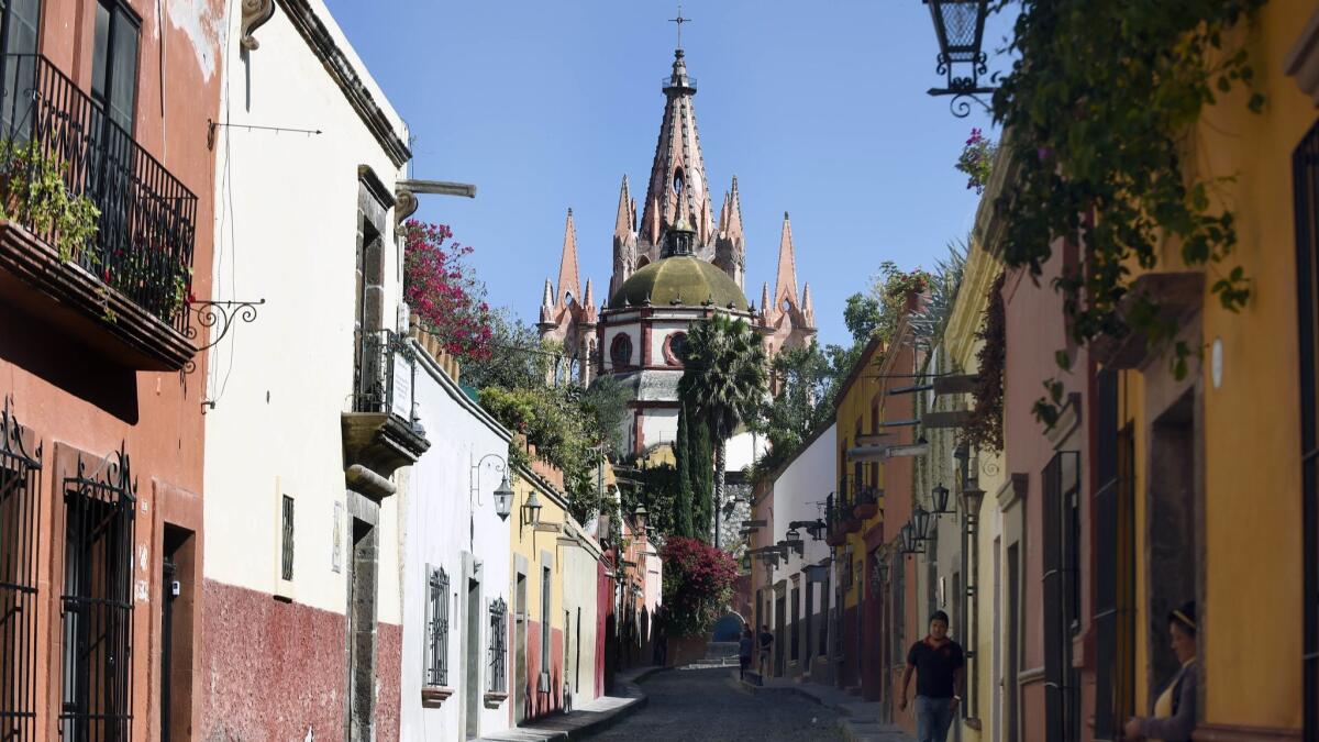 Two Chilean fugitives put down roots in colonial San Miguel de Allende, the trendy, foreigner-friendly haven 175 miles northwest of Mexico City.