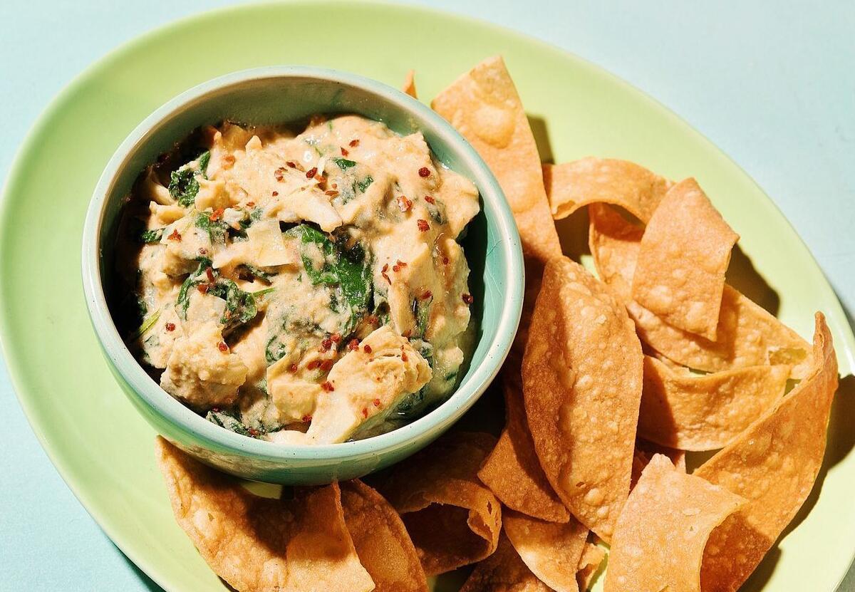 Vegan spinach artichoke dip