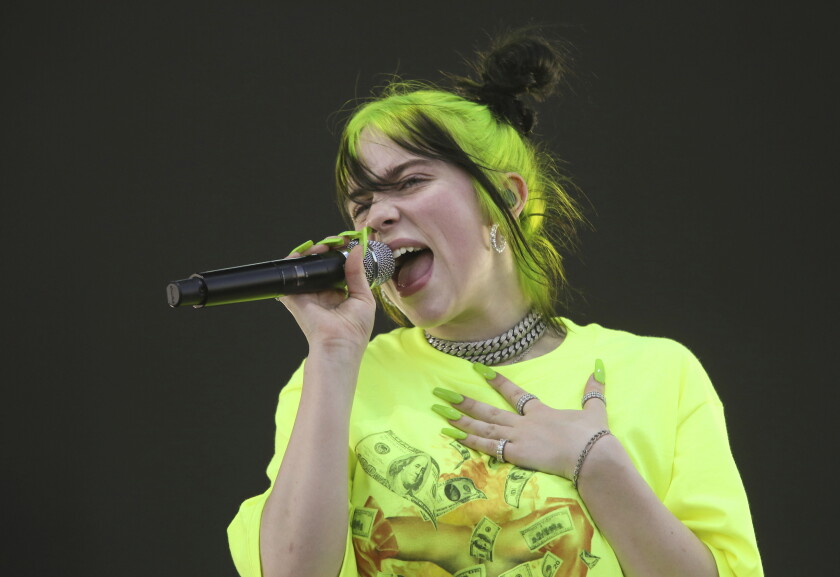 ?url=https%3A%2F%2Fcalifornia times brightspot.s3.amazonaws.com%2Fe6%2Ffc%2F6a4a2bb24ea0a9289b2166ac96ca%2Fmusic apple music awards 53170 Billie Eilish