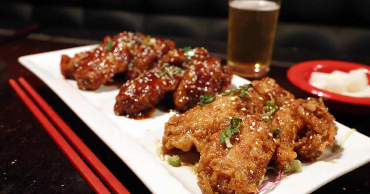 Love Korean fried chicken wings? Arcadia's Hot n Sweet makes 'em light and airy. Here's a recipe.